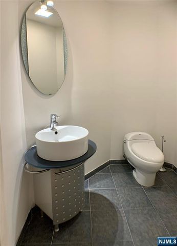 624 Sanderling Court, Secaucus, NJ 07094