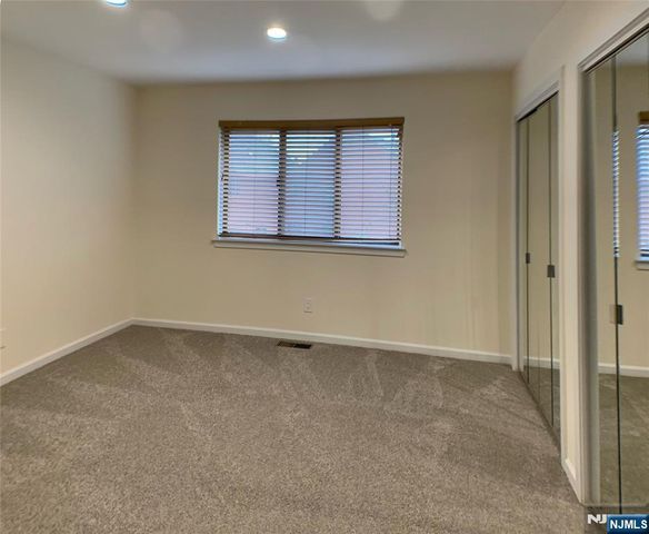 624 Sanderling Court, Secaucus, NJ 07094