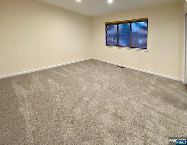 624 Sanderling Court, Secaucus, NJ 07094