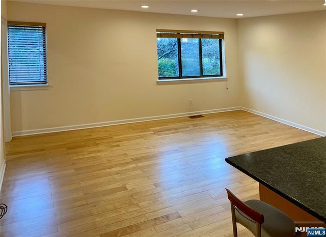 624 Sanderling Court, Secaucus, NJ 07094