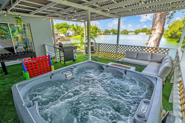 1020 SW 8th St, Hallandale Beach, FL 33009