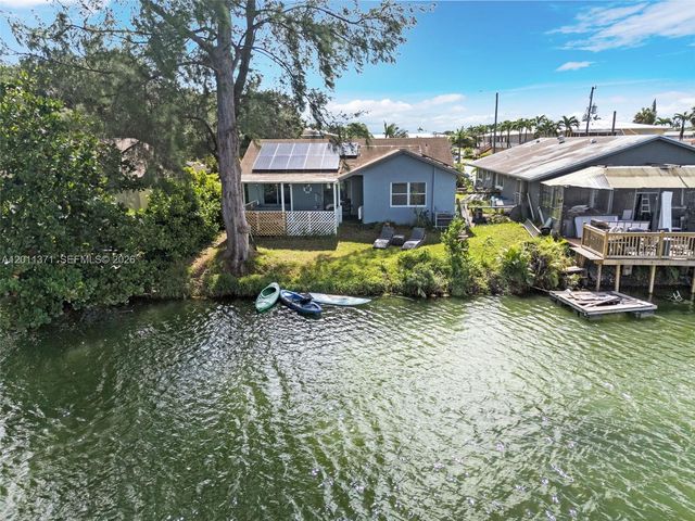 1020 SW 8th St, Hallandale Beach, FL 33009
