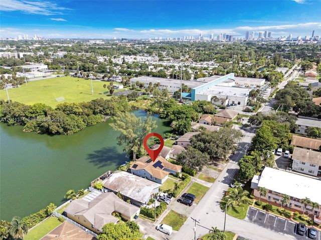 1020 SW 8th St, Hallandale Beach, FL 33009