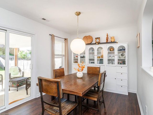 203 Collington Drive, Mebane, NC 27302