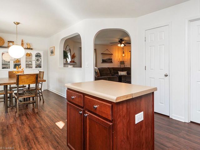 203 Collington Drive, Mebane, NC 27302