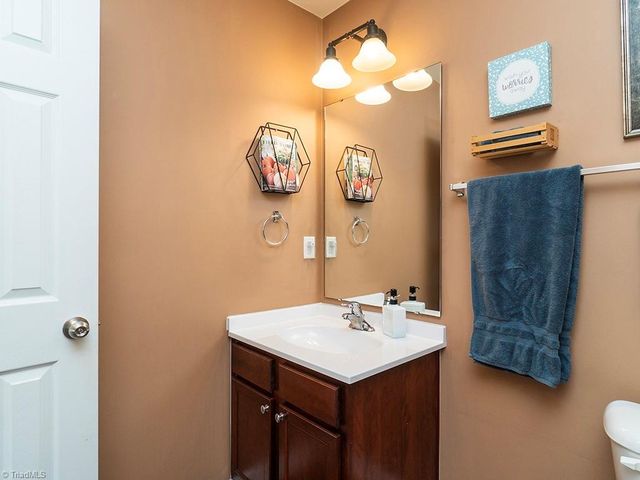 203 Collington Drive, Mebane, NC 27302