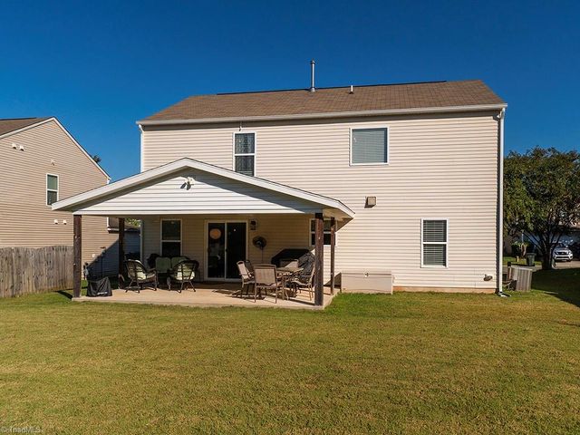 203 Collington Drive, Mebane, NC 27302