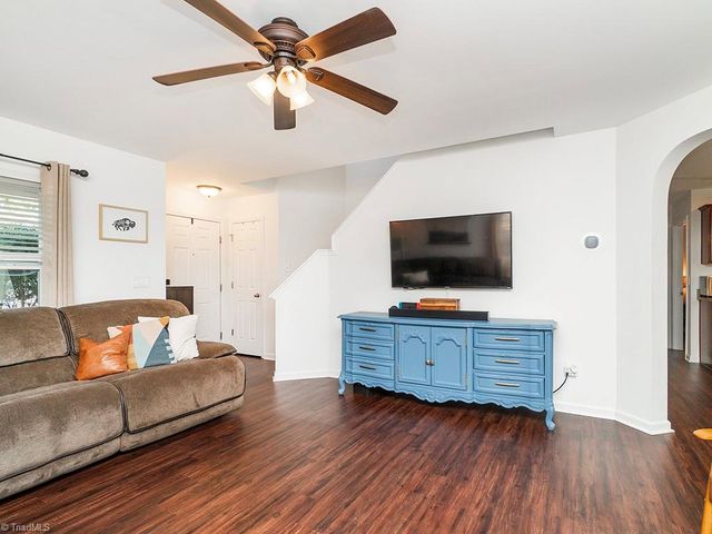 203 Collington Drive, Mebane, NC 27302