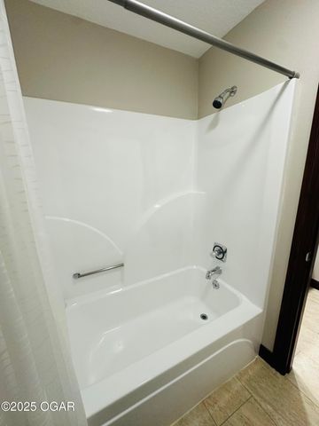 4948 Deer Run Loop, Carthage, MO 64836