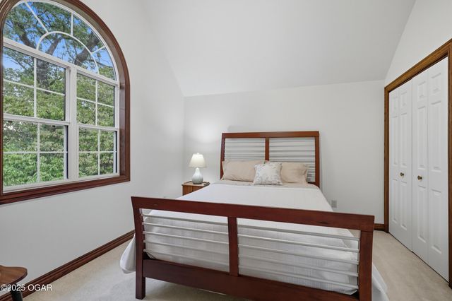 4948 Deer Run Loop, Carthage, MO 64836