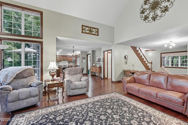 4948 Deer Run Loop, Carthage, MO 64836