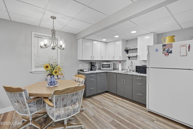 4948 Deer Run Loop, Carthage, MO 64836