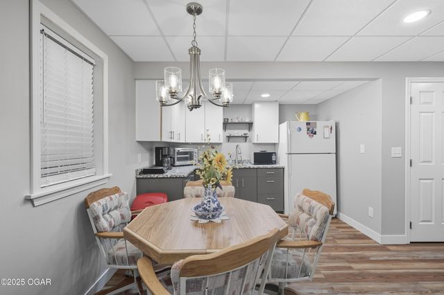 4948 Deer Run Loop, Carthage, MO 64836