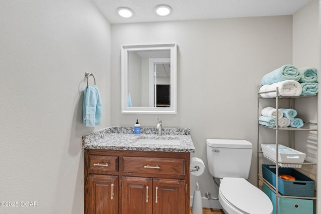 4948 Deer Run Loop, Carthage, MO 64836