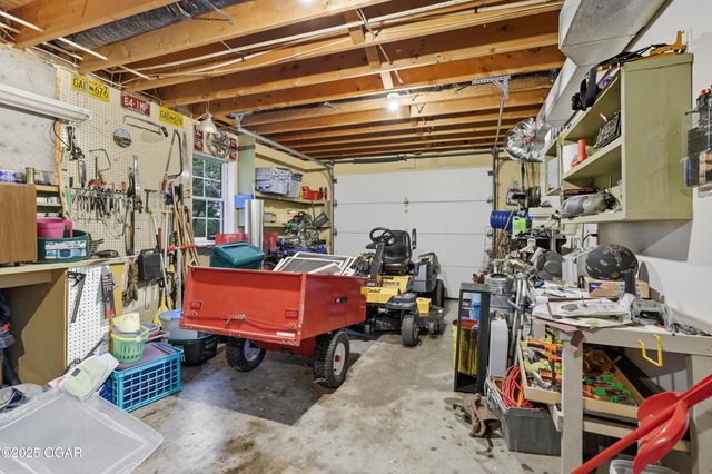 4948 Deer Run Loop, Carthage, MO 64836