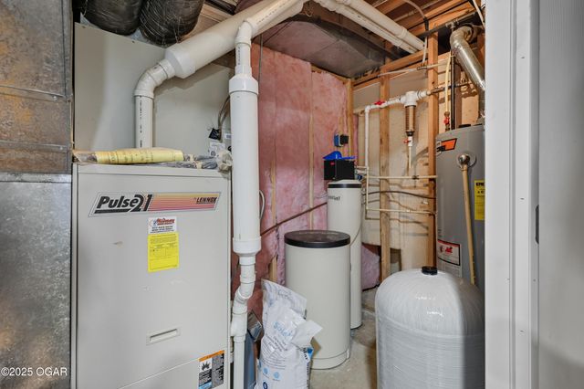 4948 Deer Run Loop, Carthage, MO 64836