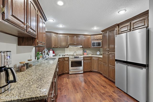 4948 Deer Run Loop, Carthage, MO 64836