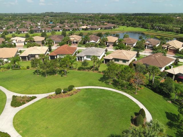 5244 Turtle Creek Circle, Vero Beach, FL 32967
