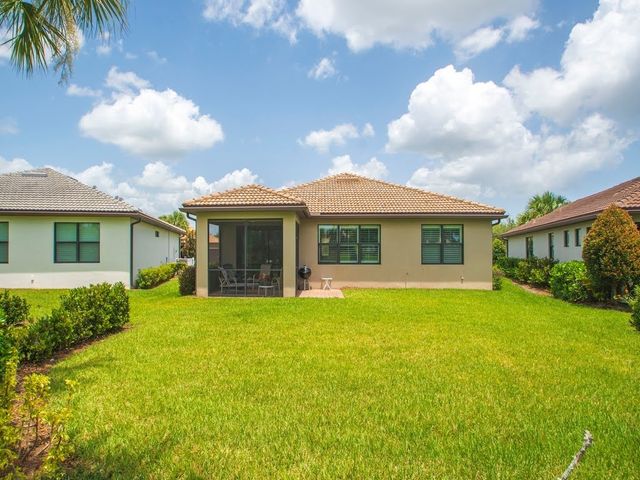 5244 Turtle Creek Circle, Vero Beach, FL 32967