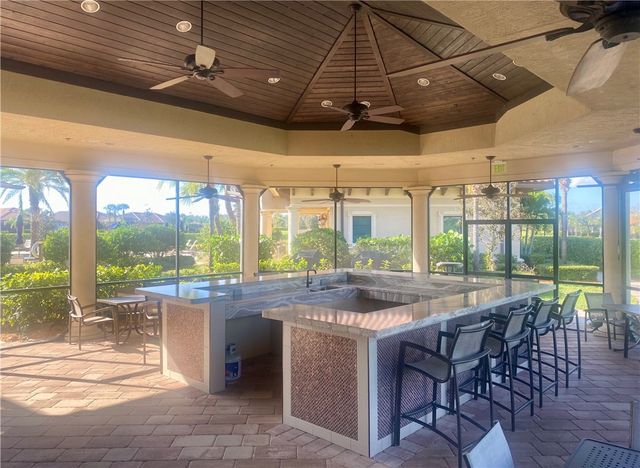 5244 Turtle Creek Circle, Vero Beach, FL 32967