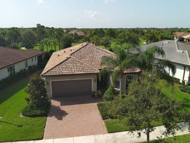 5244 Turtle Creek Circle, Vero Beach, FL 32967
