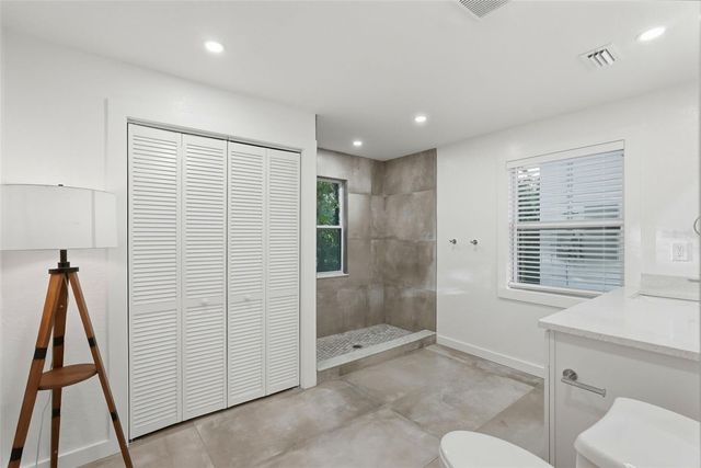 4631 QUEENSBORO AVENUE S, St Petersburg, FL 33711