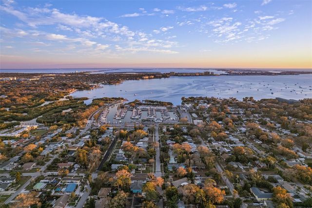 4631 QUEENSBORO AVENUE S, St Petersburg, FL 33711