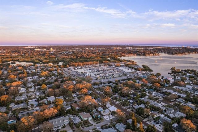 4631 QUEENSBORO AVENUE S, St Petersburg, FL 33711