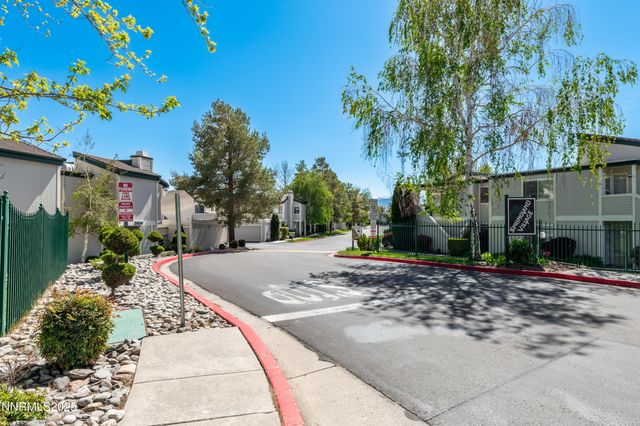 2679 Sycamore Glen Drive APT 4, Sparks, NV 89434