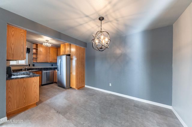 2679 Sycamore Glen Drive APT 4, Sparks, NV 89434