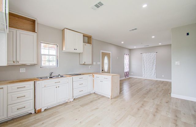 1243 Road 5263, Cleveland, TX 77327