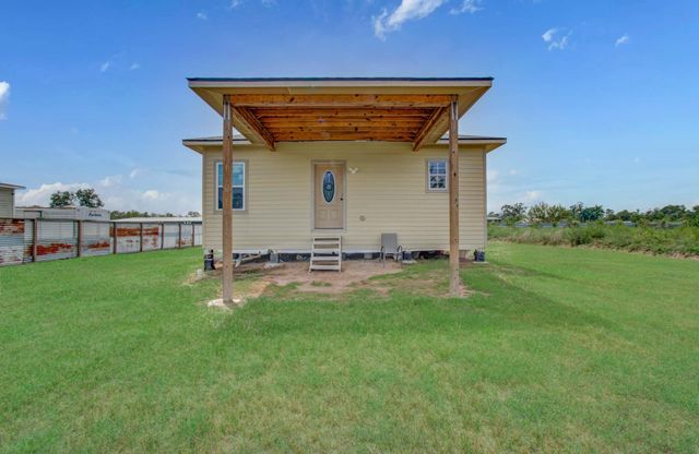 1243 Road 5263, Cleveland, TX 77327