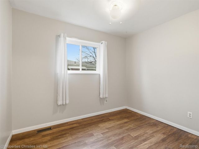 26628 Richard Drive, Warren, MI 48089