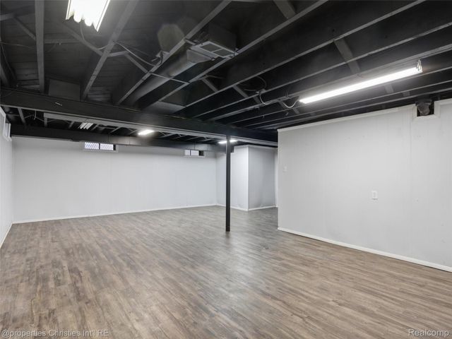 26628 Richard Drive, Warren, MI 48089