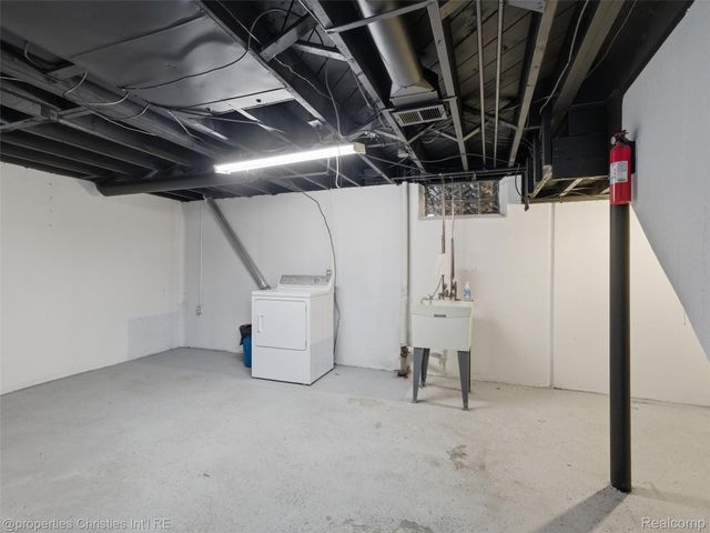 26628 Richard Drive, Warren, MI 48089