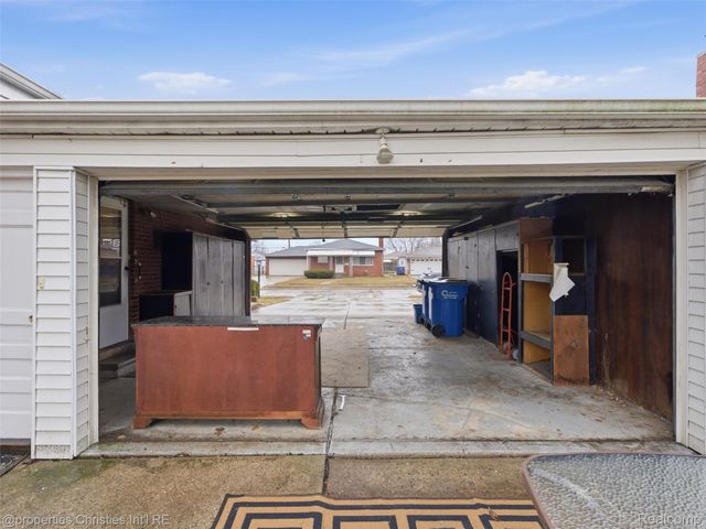 26628 Richard Drive, Warren, MI 48089