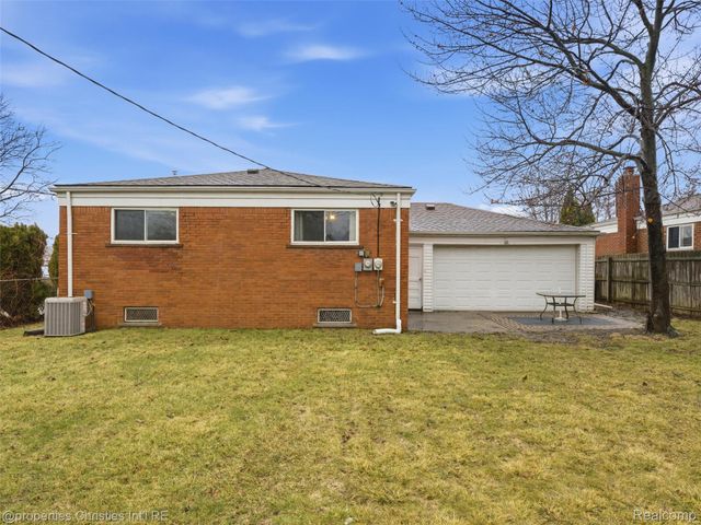 26628 Richard Drive, Warren, MI 48089