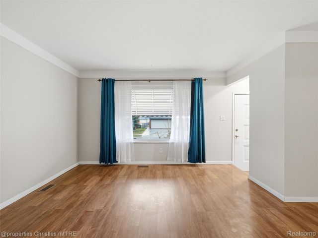 26628 Richard Drive, Warren, MI 48089