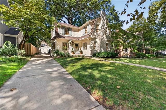 6848 Edgevale Road, Kansas City, MO 64113