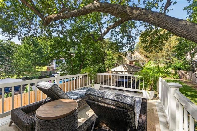 6848 Edgevale Road, Kansas City, MO 64113
