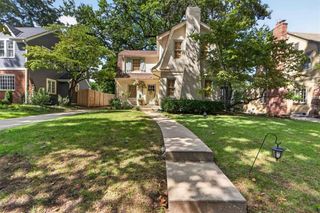 6848 Edgevale Road, Kansas City, MO 64113