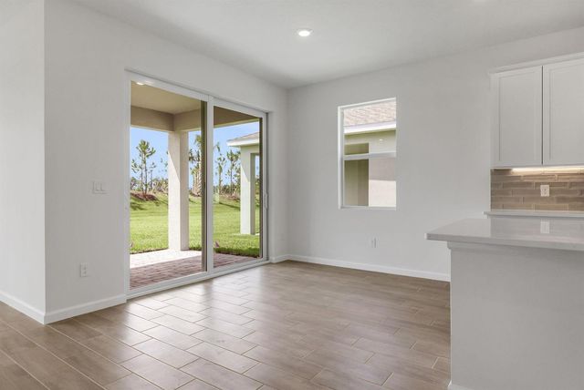 5453 NW Camberly Court, Port St. Lucie, FL 34987