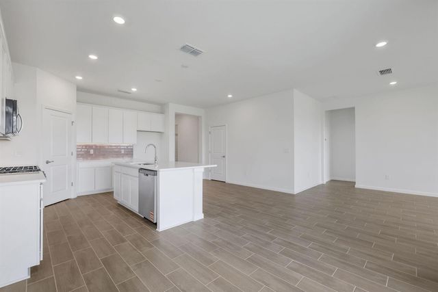 5453 NW Camberly Court, Port St. Lucie, FL 34987