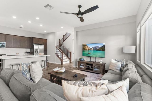 493 Village Greens Way, San Marcos, CA 92078