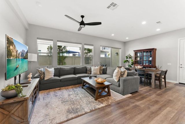 493 Village Greens Way, San Marcos, CA 92078