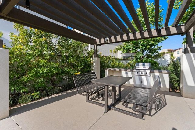 493 Village Greens Way, San Marcos, CA 92078