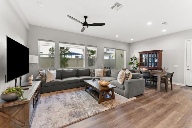 493 Village Greens Way, San Marcos, CA 92078