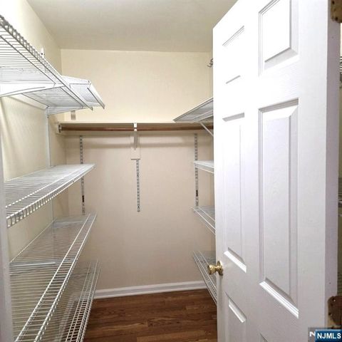 24 Van Vechten Street 2nd Fl., Newark, NJ 07114