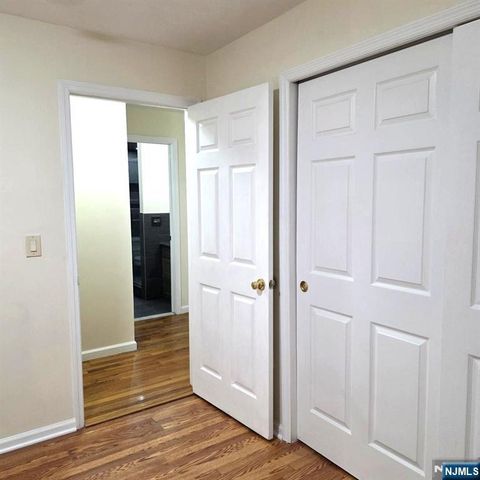 24 Van Vechten Street 2nd Fl., Newark, NJ 07114