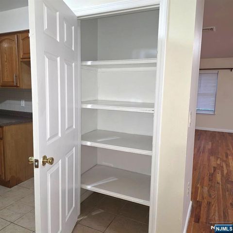 24 Van Vechten Street 2nd Fl., Newark, NJ 07114